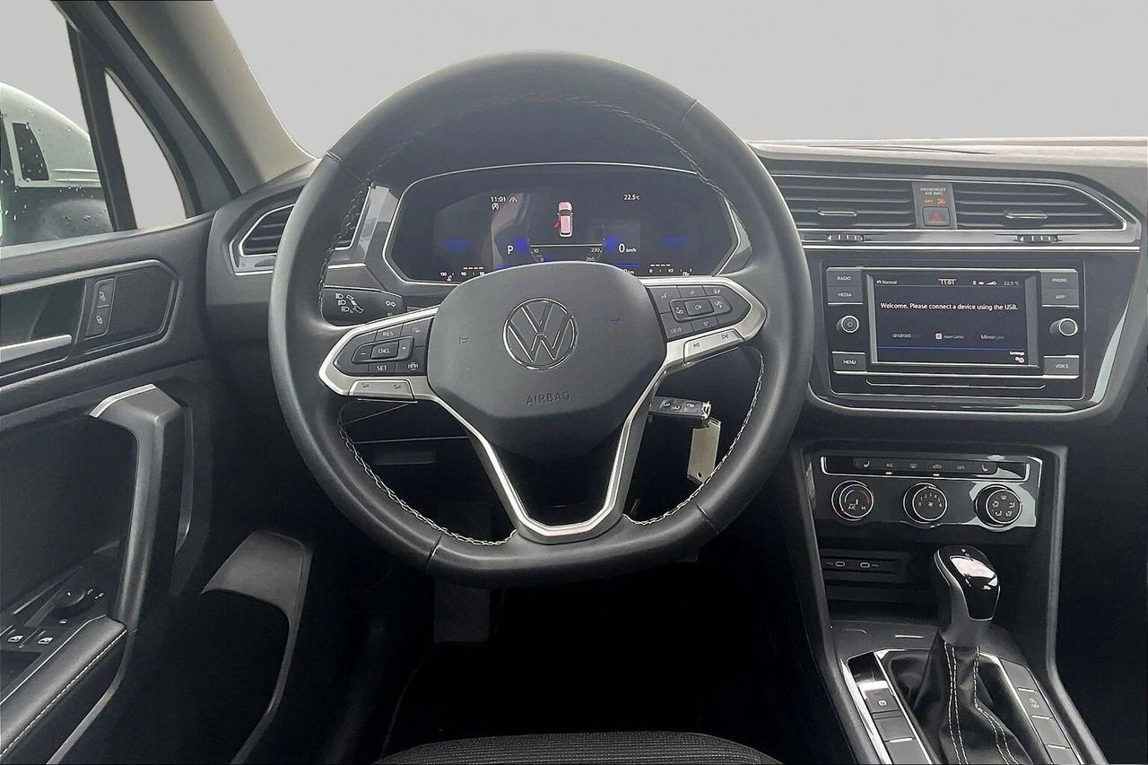 2024 Volkswagen Tiguan  Photo