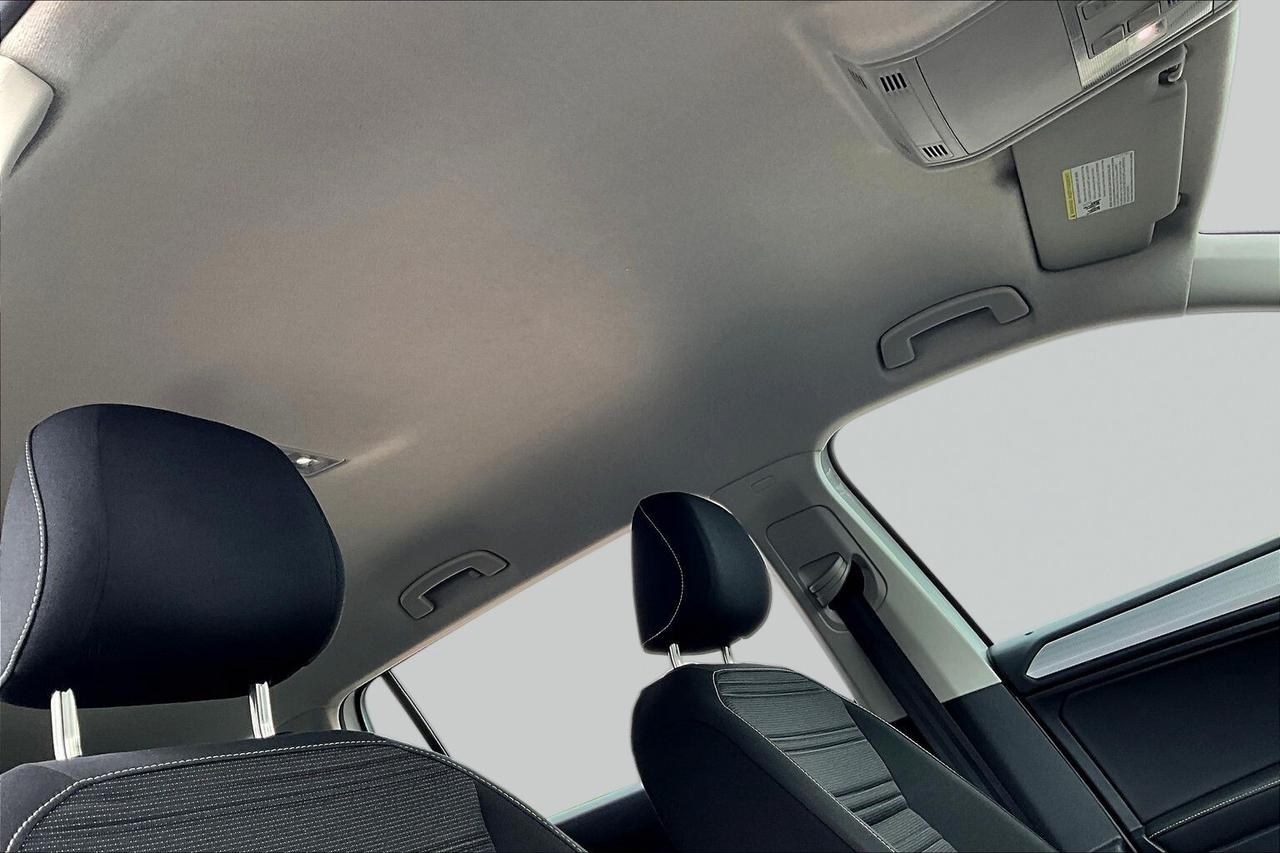 2024 Volkswagen Tiguan  Photo