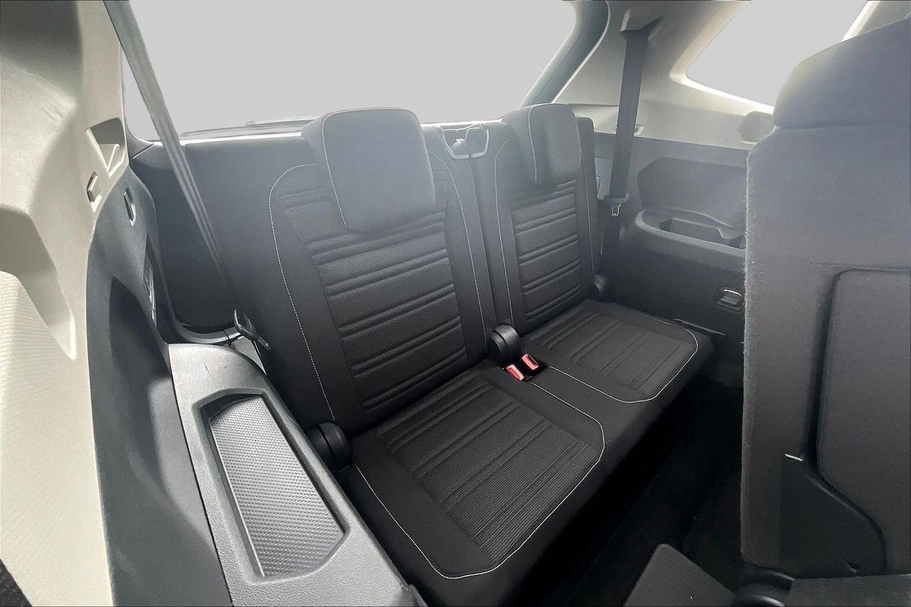 2024 Volkswagen Tiguan  Photo