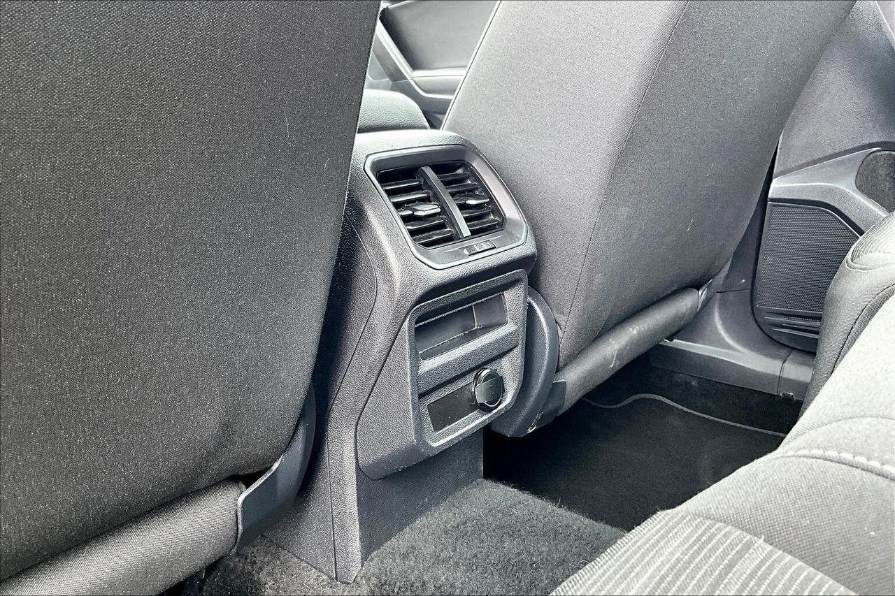 2024 Volkswagen Tiguan  Photo