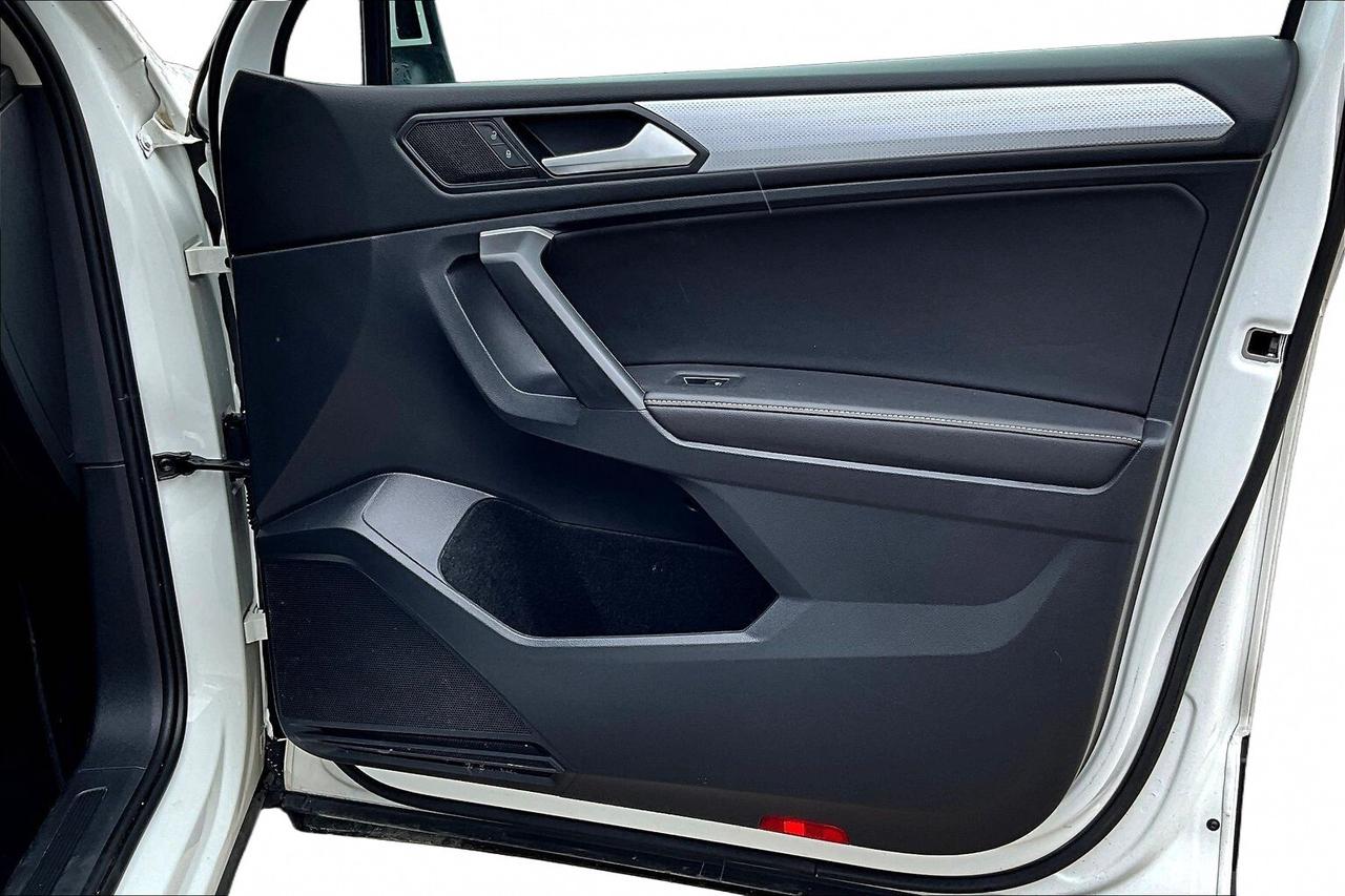 2024 Volkswagen Tiguan  Photo