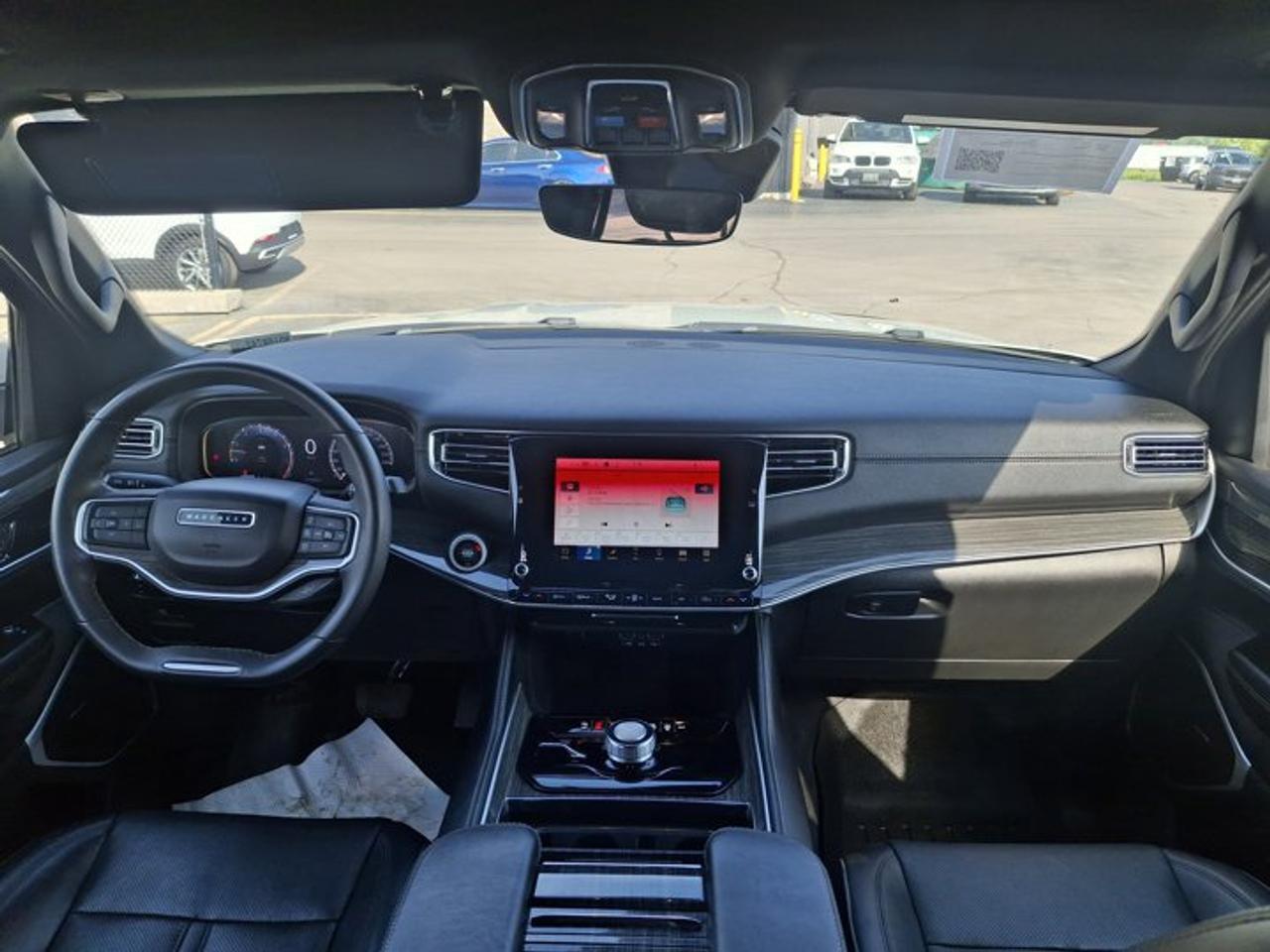 2022 Jeep Wagoneer Series II 4x4 | Leather | Premium Group | Heated + Cooled Seats | BSM | Remote Start | and More ! Photo