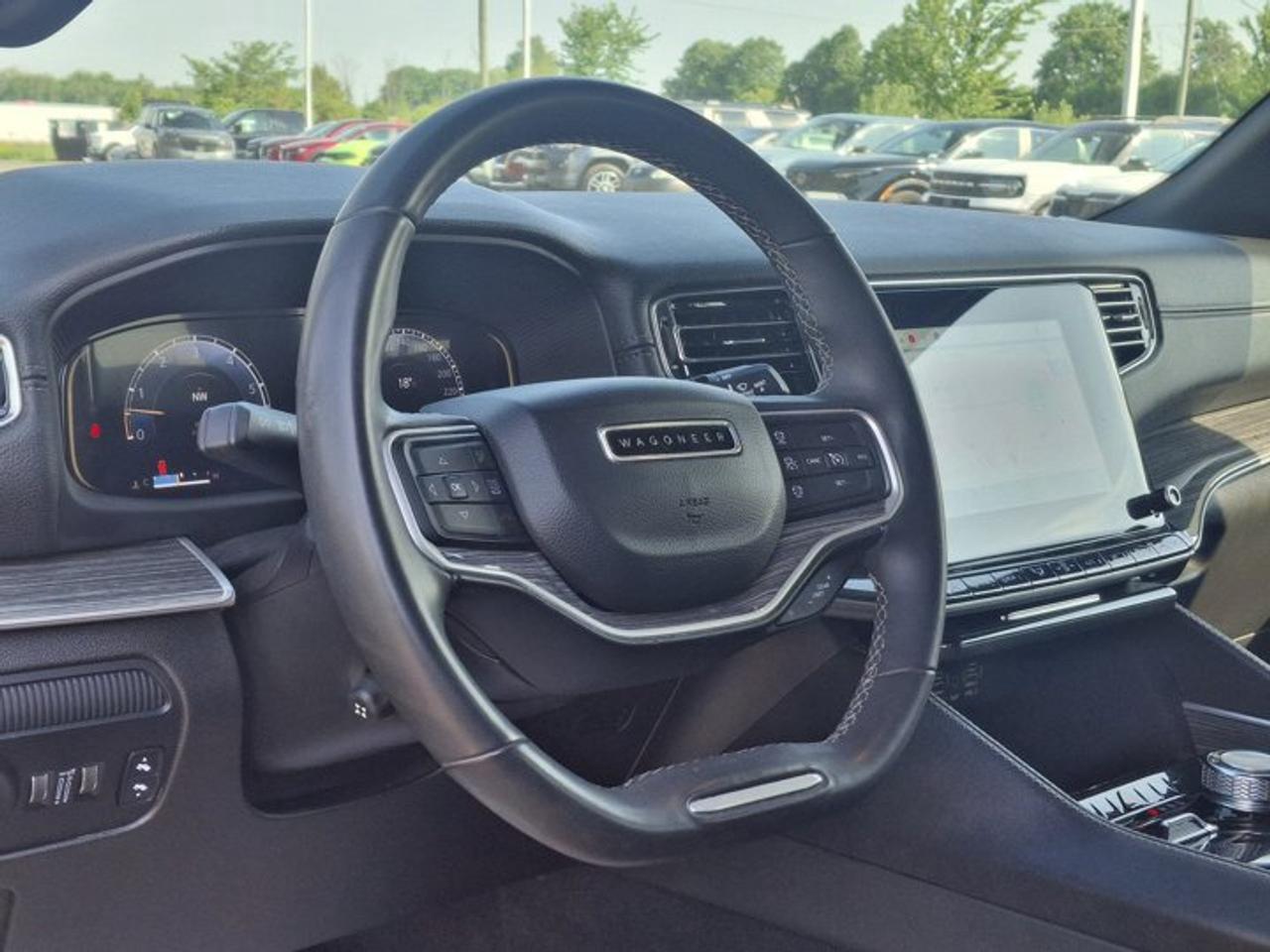 2022 Jeep Wagoneer Series II 4x4 | Leather | Premium Group | Heated + Cooled Seats | BSM | Remote Start | and More ! Photo