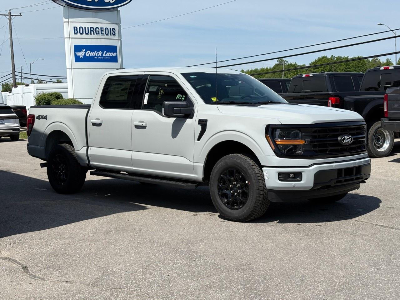 2026 Ford F-150 XLT 4WD SuperCrew 5.5' Box Photo4