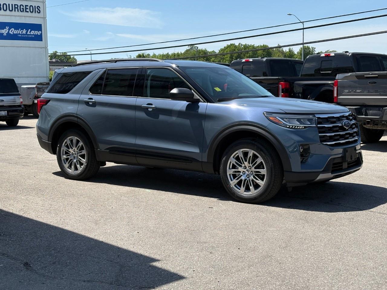 2026 Ford Explorer Active w/200A Pkg 4WD Photo
