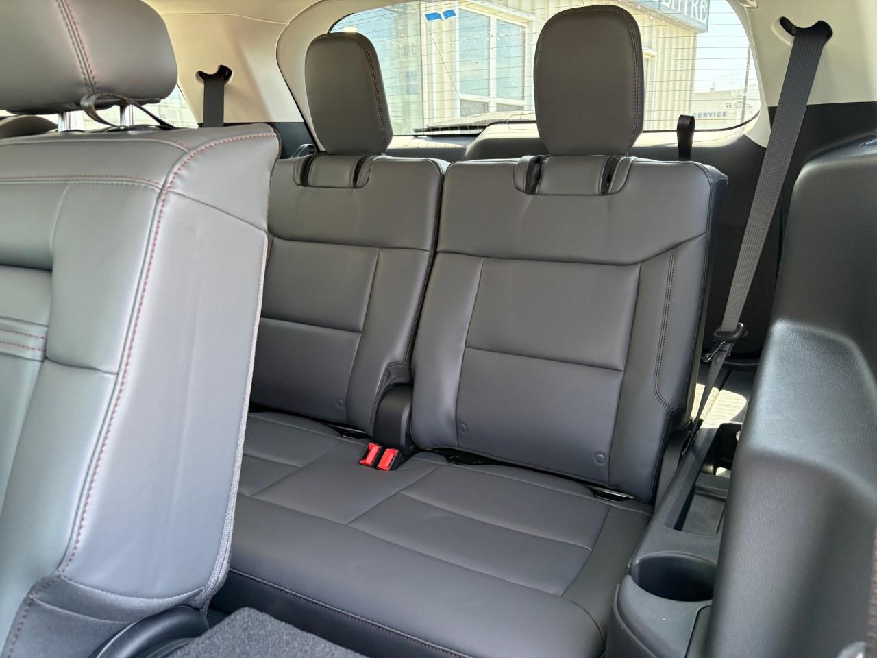 2026 Ford Explorer Active w/200A Pkg 4WD Photo