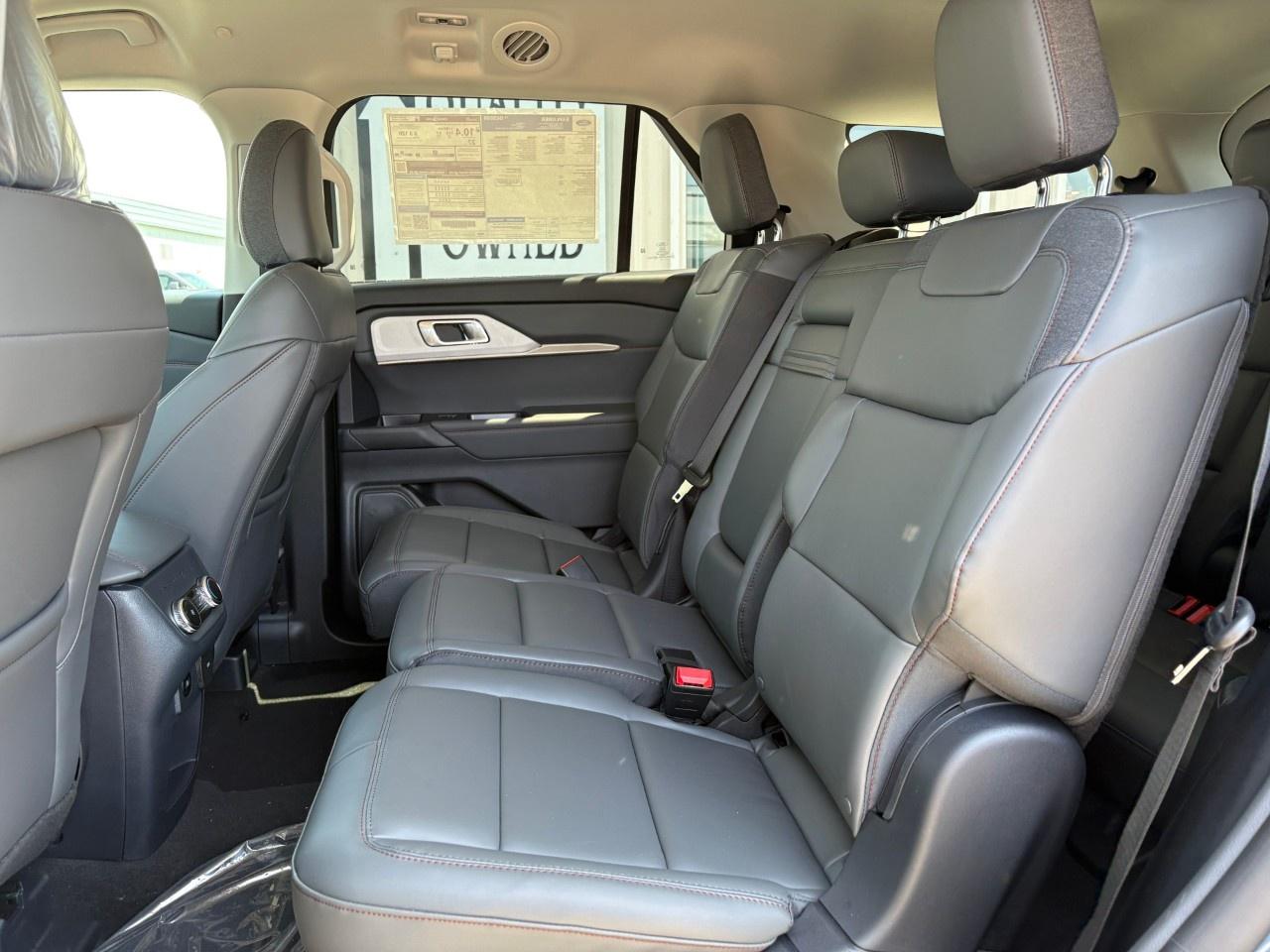 2026 Ford Explorer Active w/200A Pkg 4WD Photo