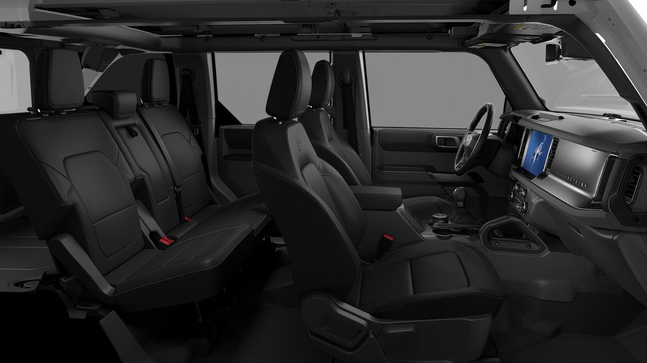 2026 Ford Bronco Outer Banks Photo