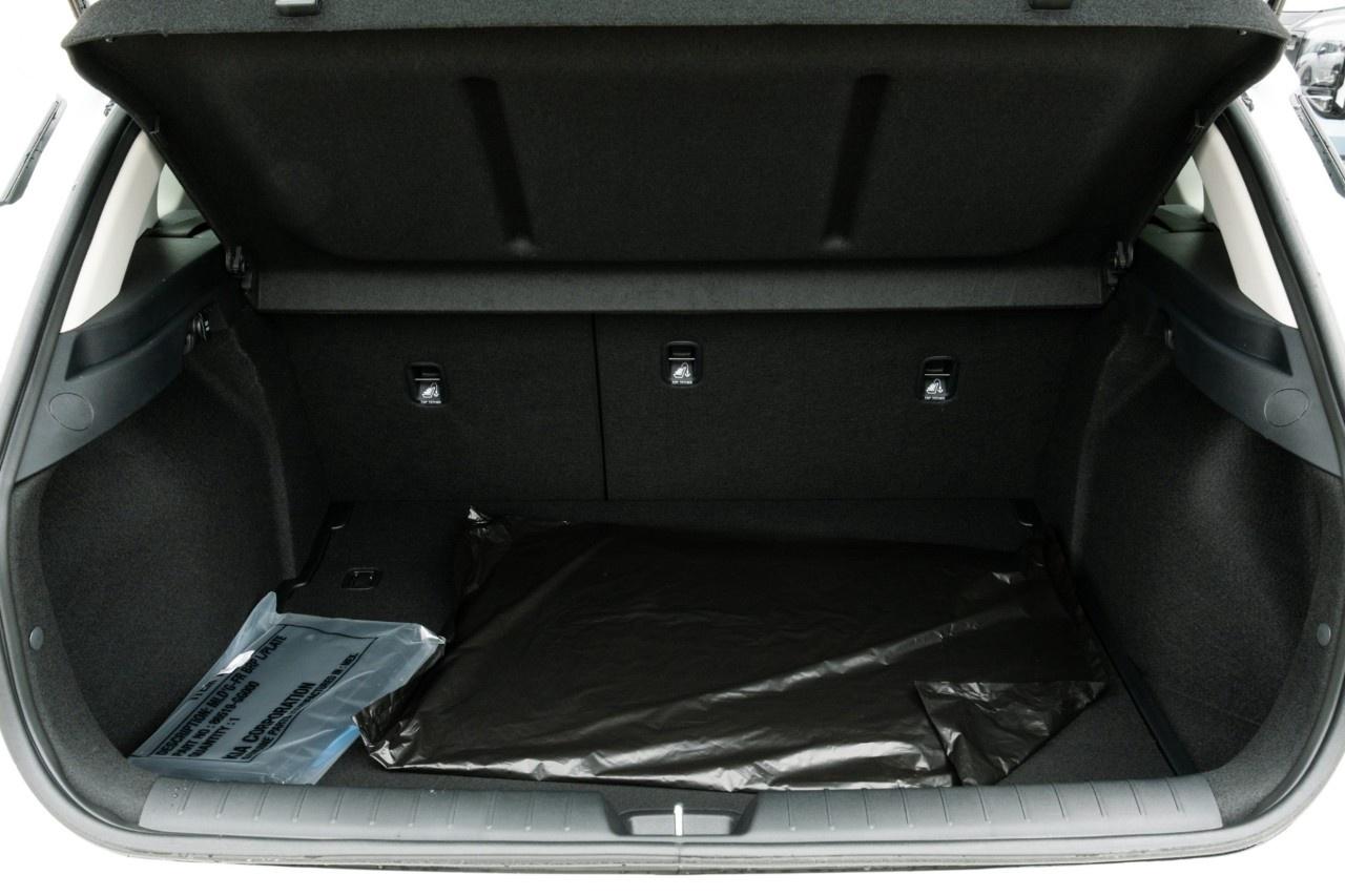 2026 Kia K4 Hatchback  Photo