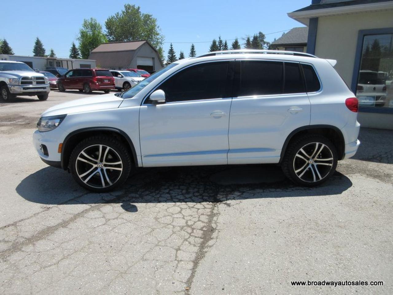 2017 Volkswagen Tiguan ALL-WHEEL DRIVE TSI-PACKAGE 5 PASSENGER 2.0L - TURBO.. NAVIGATION.. LEATHER.. HEATED SEATS.. PANORAMIC SUNROOF.. BACK-UP CAMERA.. Photo