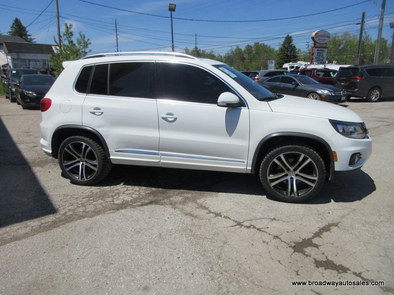 2017 Volkswagen Tiguan ALL-WHEEL DRIVE TSI-PACKAGE 5 PASSENGER 2.0L - TURBO.. NAVIGATION.. LEATHER.. HEATED SEATS.. PANORAMIC SUNROOF.. BACK-UP CAMERA.. Photo