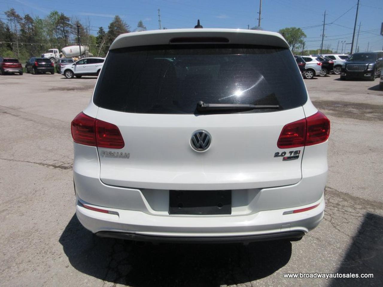 2017 Volkswagen Tiguan ALL-WHEEL DRIVE TSI-PACKAGE 5 PASSENGER 2.0L - TURBO.. NAVIGATION.. LEATHER.. HEATED SEATS.. PANORAMIC SUNROOF.. BACK-UP CAMERA.. Photo