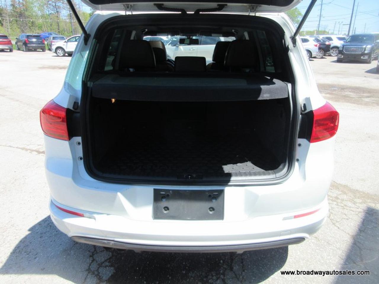 2017 Volkswagen Tiguan ALL-WHEEL DRIVE TSI-PACKAGE 5 PASSENGER 2.0L - TURBO.. NAVIGATION.. LEATHER.. HEATED SEATS.. PANORAMIC SUNROOF.. BACK-UP CAMERA.. Photo
