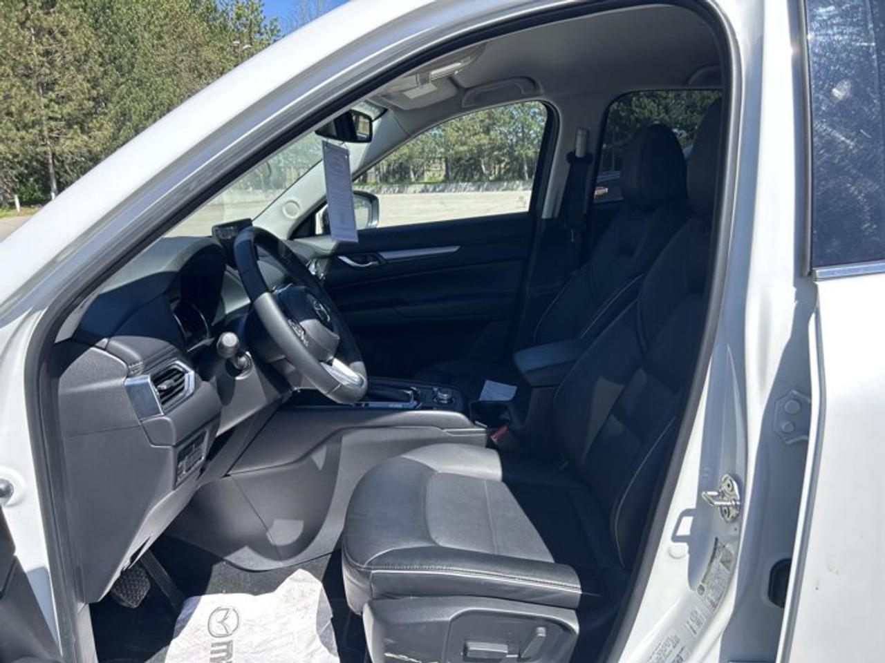 2025 Mazda CX-5 GS AWD | Leather Seats | Heated Steering Photo2