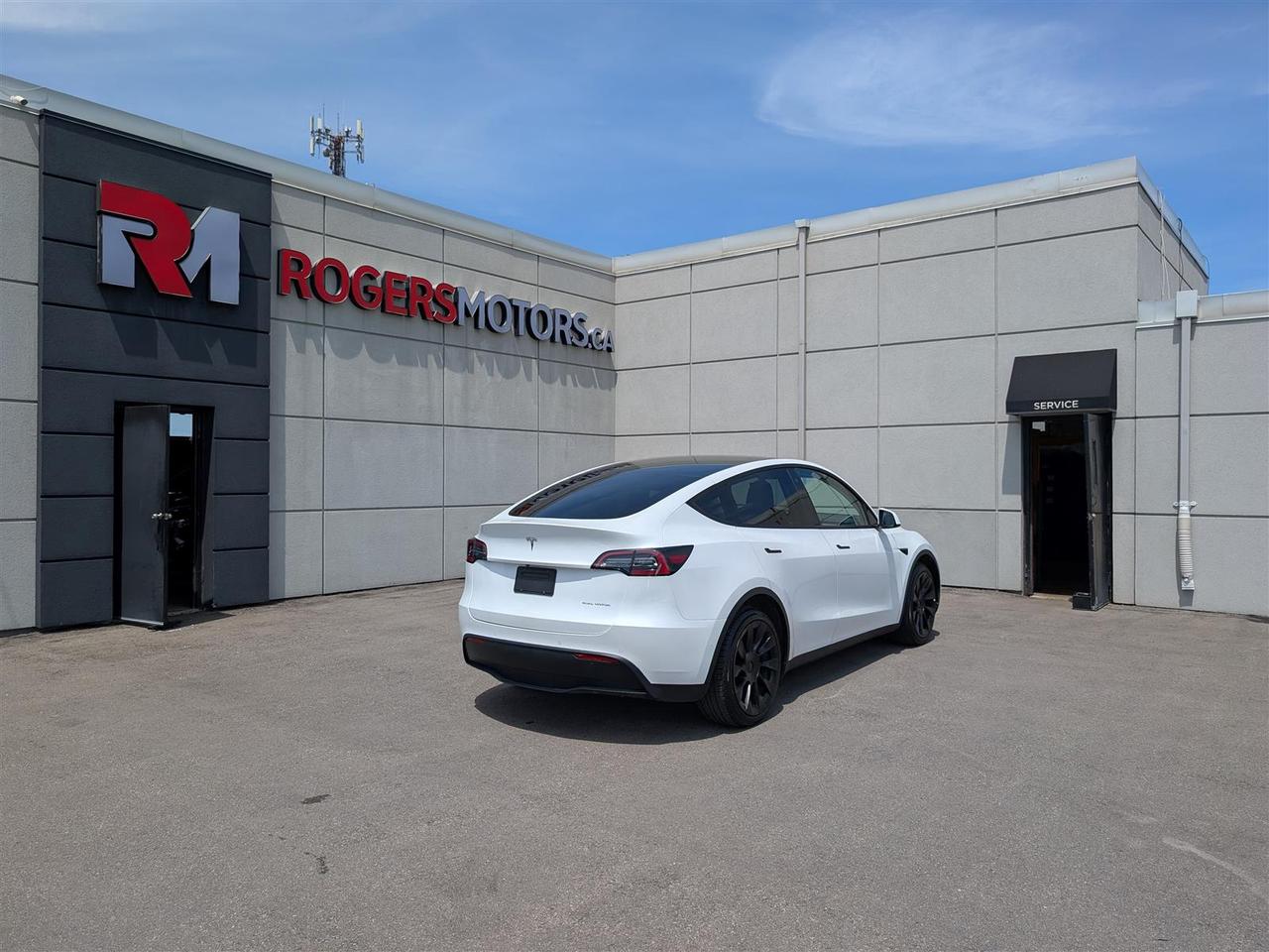 2022 Tesla Model Y LONG RANGE AWD - DUAL MOTOR Photo4