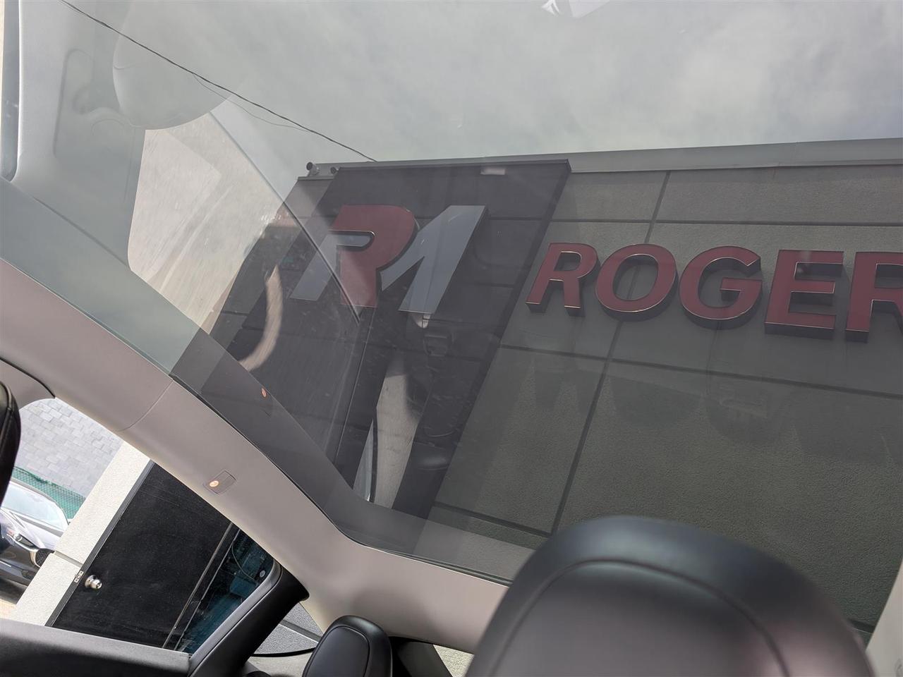2022 Tesla Model Y LONG RANGE AWD - DUAL MOTOR Photo