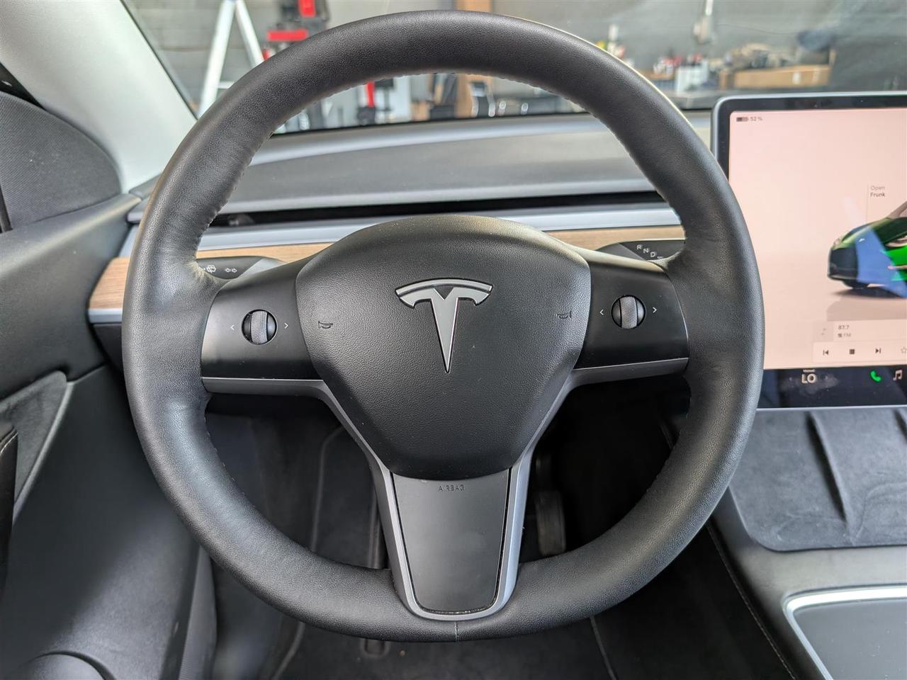 2022 Tesla Model Y LONG RANGE AWD - DUAL MOTOR Photo