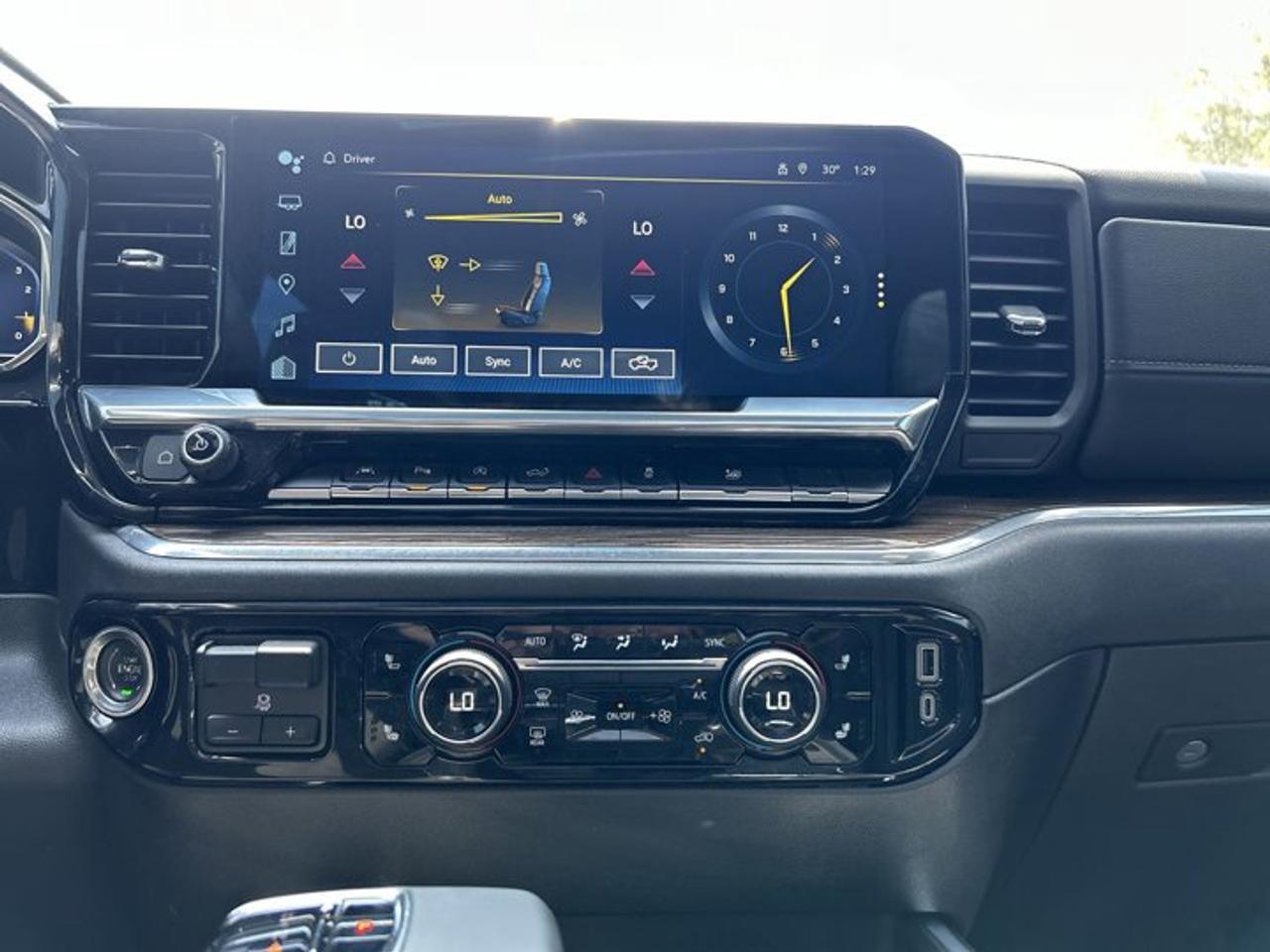 2024 Chevrolet Silverado 1500 RST Crew Cab 6' Box 4WD | No Accidents | Leather Seats Photo