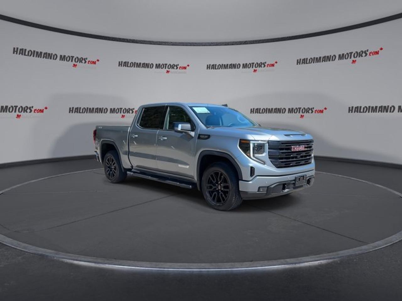 2025 GMC Sierra 1500 Elevation Crew Cab 6' Box 4WD | One Owner | Leather Seats Photo