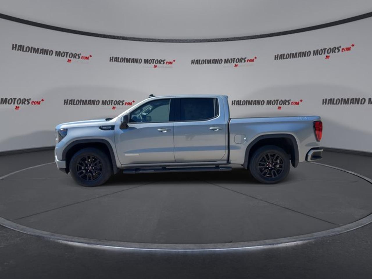 2025 GMC Sierra 1500 Elevation Crew Cab 6' Box 4WD | One Owner | Leather Seats Photo4