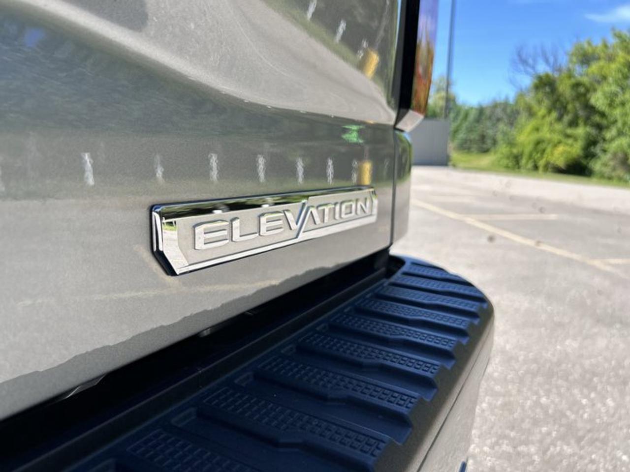 2025 GMC Sierra 1500 Elevation Crew Cab 6' Box 4WD | One Owner | Leather Seats Photo