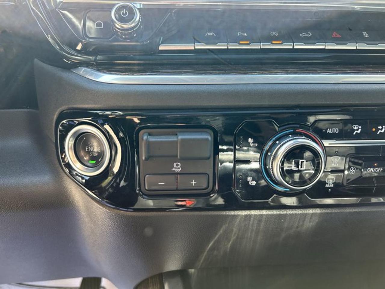 2025 GMC Sierra 1500 Elevation Crew Cab 6' Box 4WD | One Owner | Leather Seats Photo