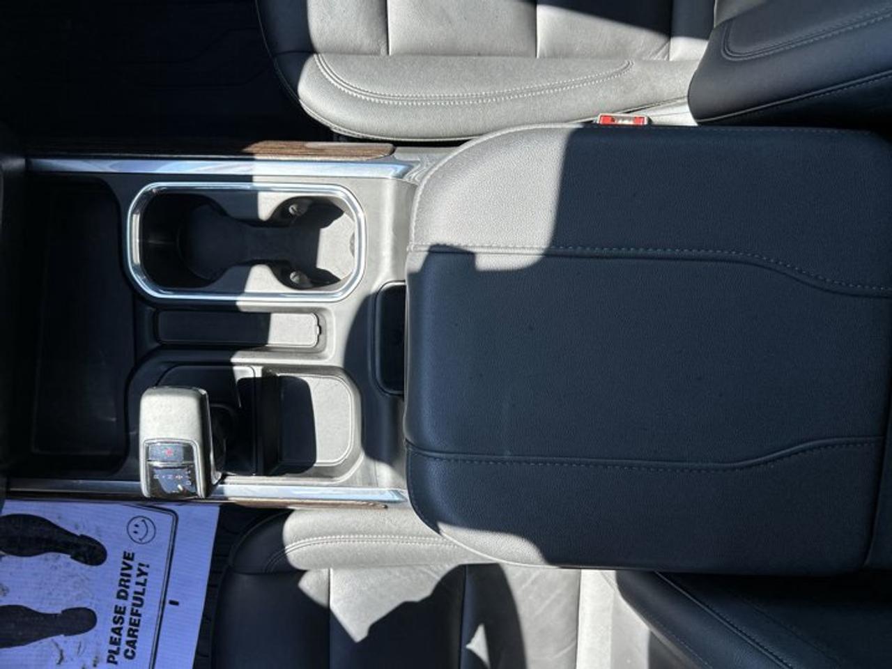 2025 GMC Sierra 1500 Elevation Crew Cab 6' Box 4WD | One Owner | Leather Seats Photo