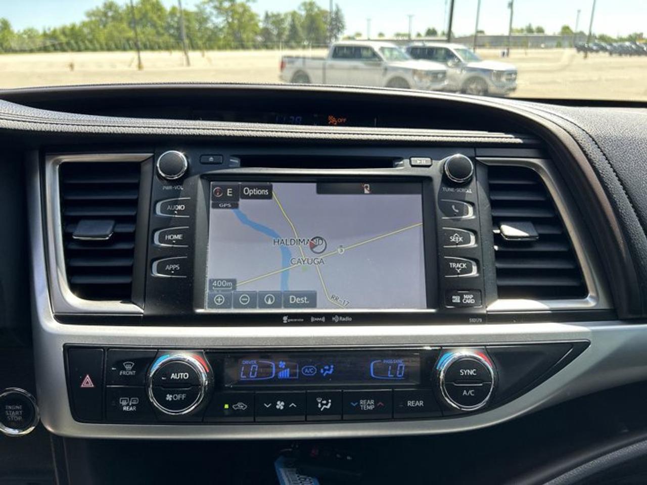 2017 Toyota Highlander XLE AWD | Leather Seats Photo