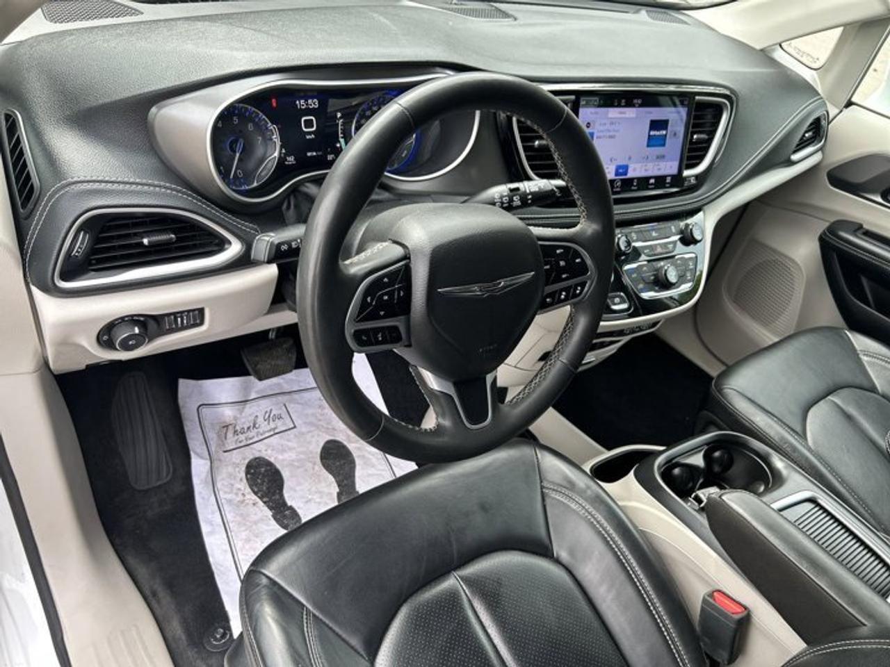 2022 Chrysler Pacifica Touring L AWD | No Accidents | Leather Seats | Heated Steering Photo