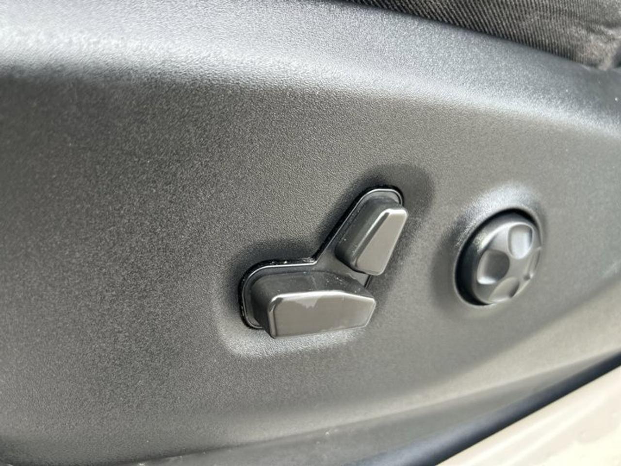 2022 Chrysler Pacifica Touring L AWD | No Accidents | Leather Seats | Heated Steering Photo