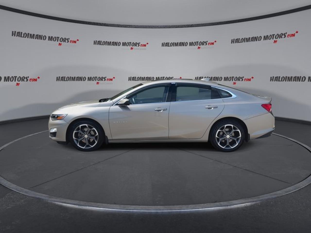 2024 Chevrolet Malibu LT 2WD | Panoramic Sunroof Photo