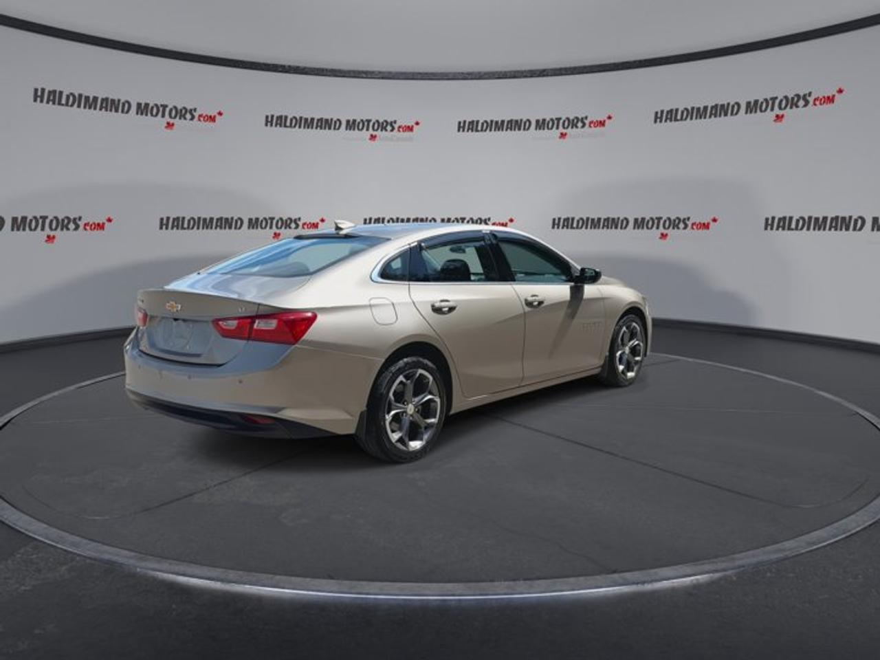 2024 Chevrolet Malibu LT 2WD | Panoramic Sunroof Photo