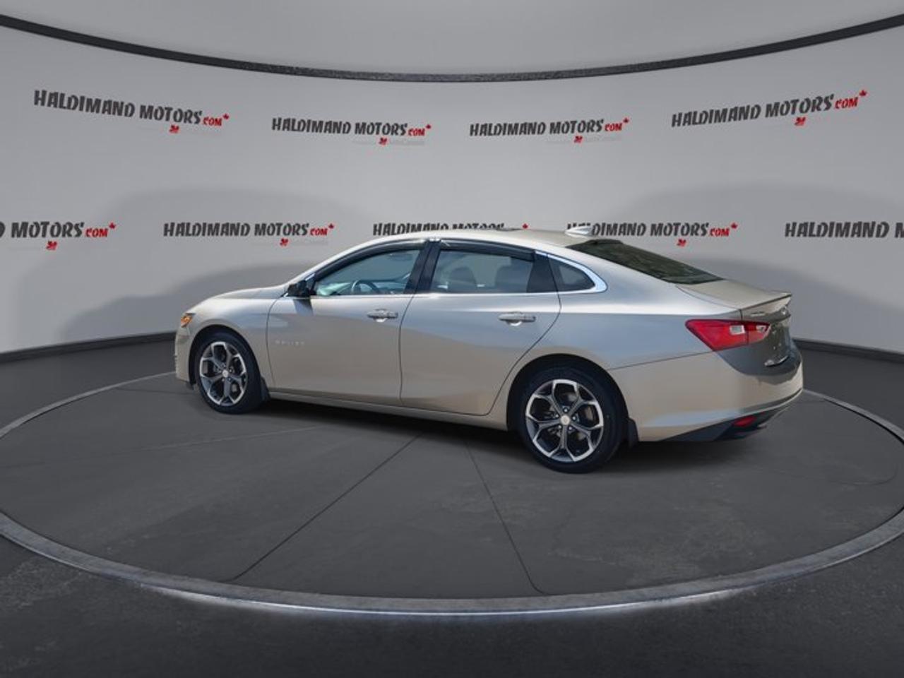 2024 Chevrolet Malibu LT 2WD | Panoramic Sunroof Photo