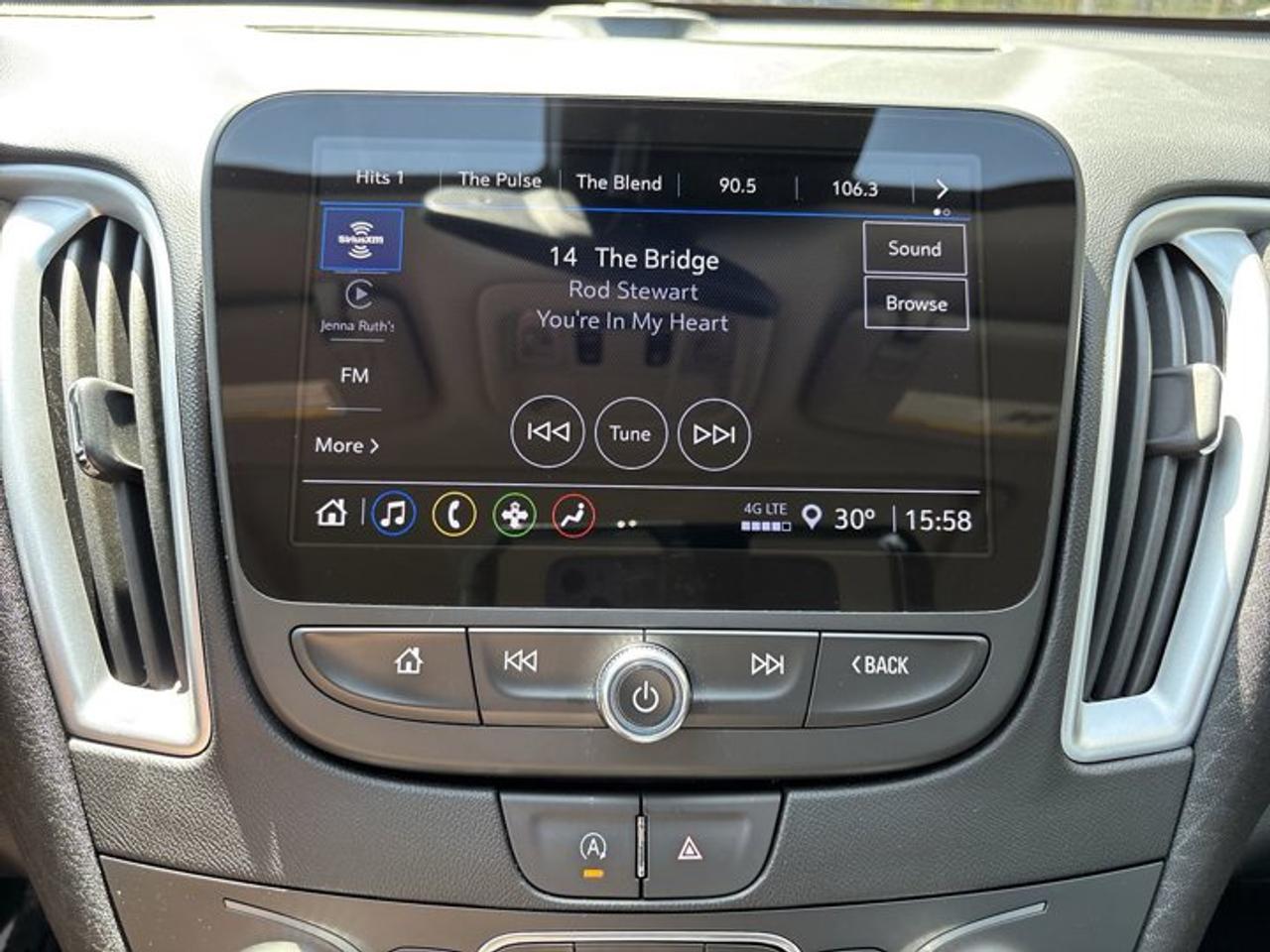 2024 Chevrolet Malibu LT 2WD | Panoramic Sunroof Photo