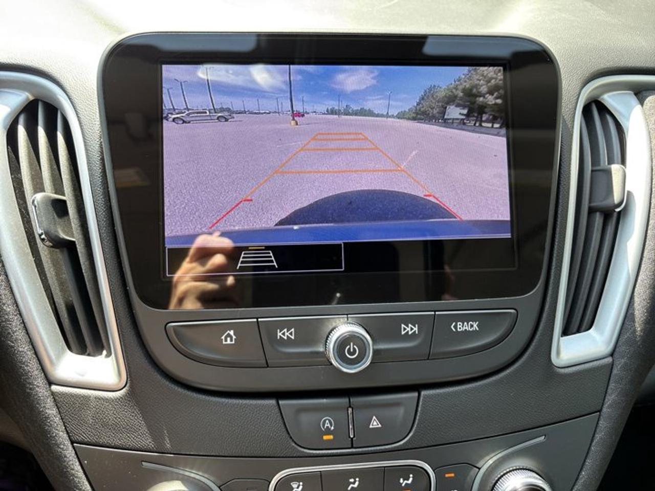 2024 Chevrolet Malibu LT 2WD | Panoramic Sunroof Photo