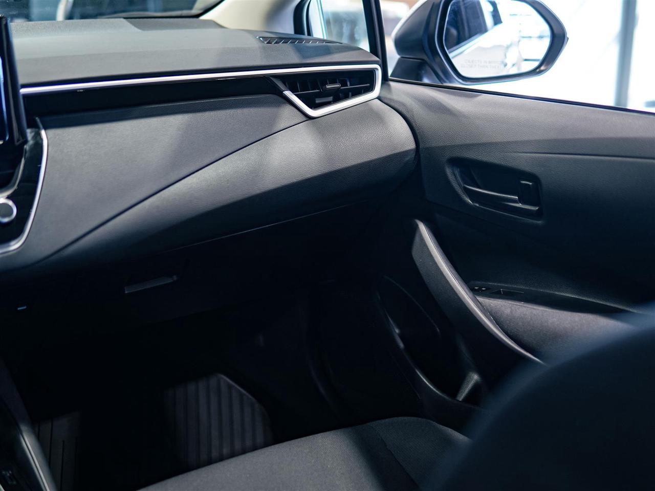 2024 Toyota Corolla LE | NO ACCIDENTS | BLIND SPOT | APP CONNECT Photo