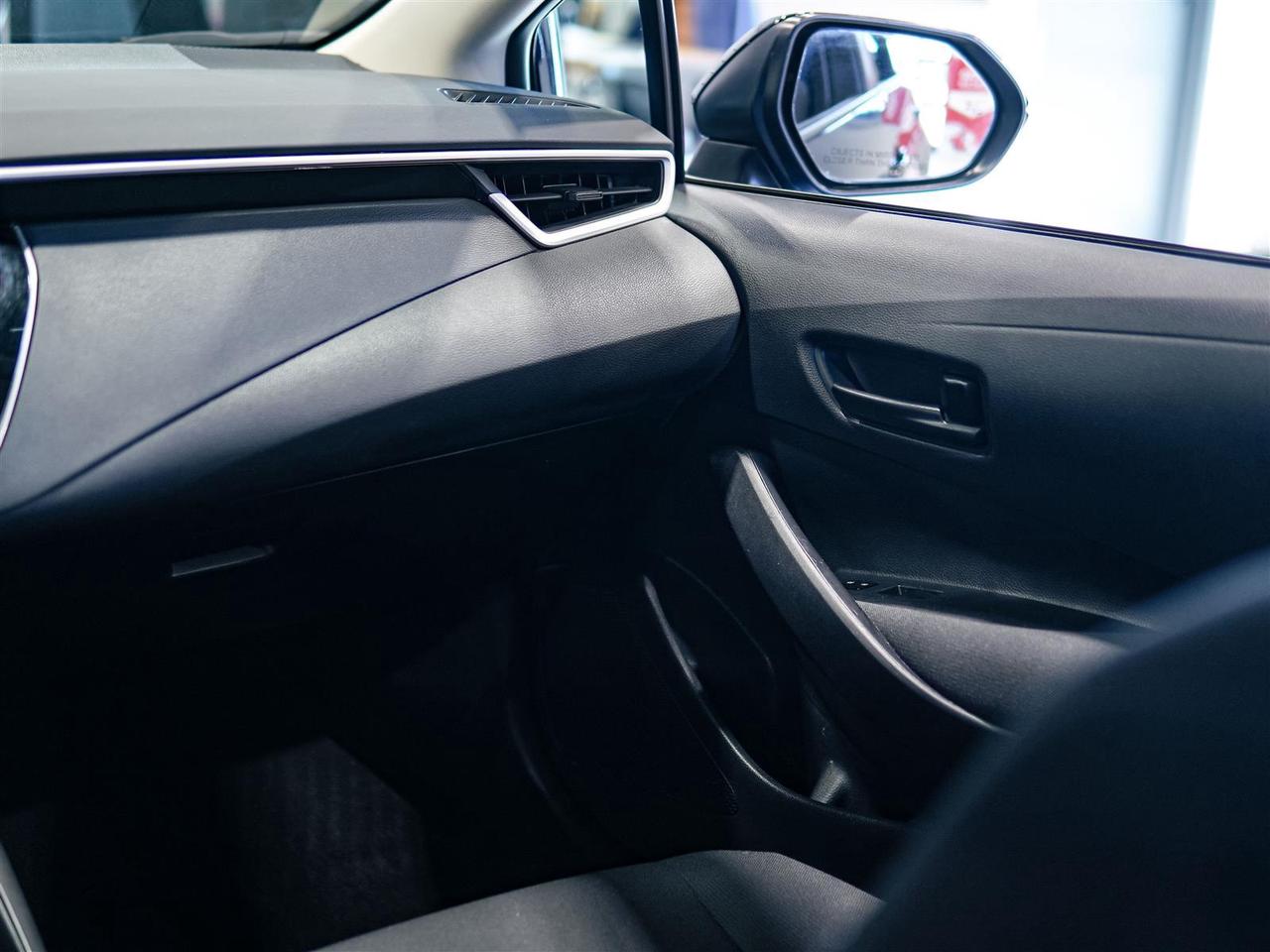 2025 Toyota Corolla LE | NO ACCIDENTS | BLIND SPOT | APP CONNECT Photo