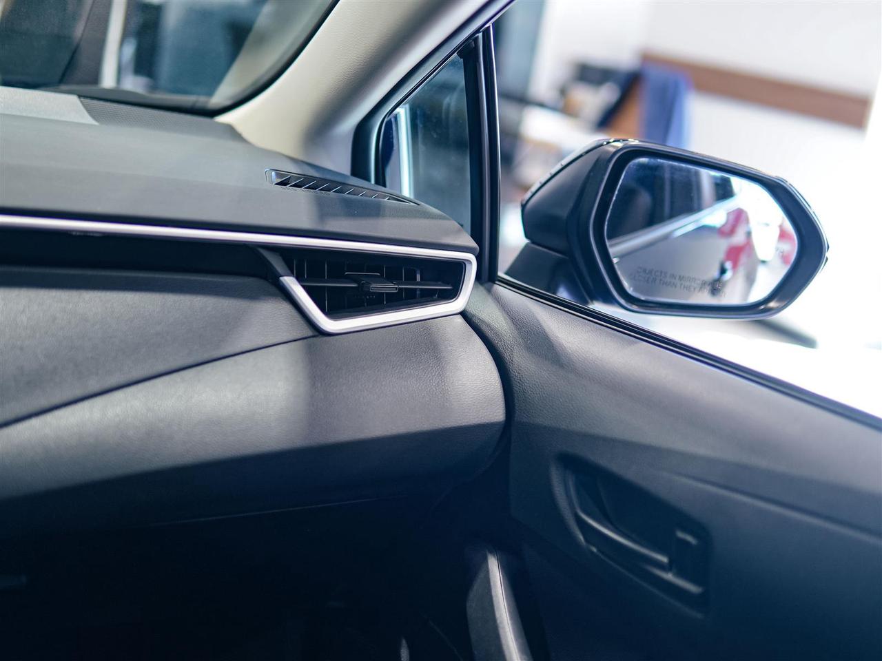 2025 Toyota Corolla LE | NO ACCIDENTS | BLIND SPOT | APP CONNECT Photo