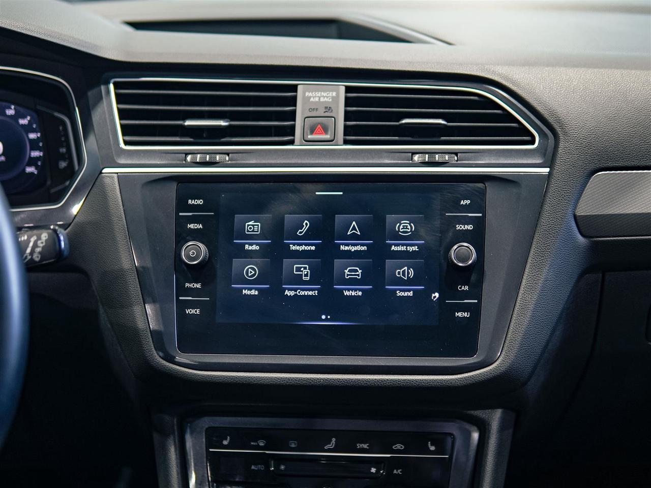 2024 Volkswagen Tiguan COMFORTLINE | AWD | NO ACCIDENTS | LEATHER Photo