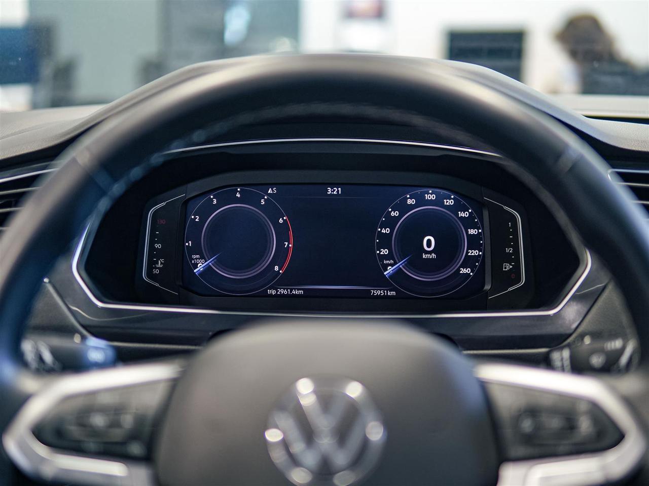 2024 Volkswagen Tiguan COMFORTLINE | AWD | NO ACCIDENTS | LEATHER Photo