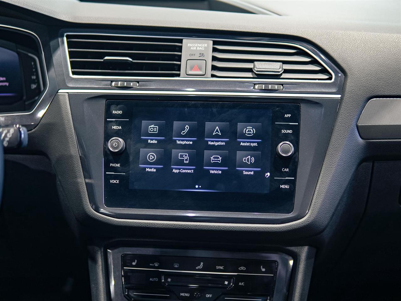 2024 Volkswagen Tiguan COMFORTLINE | AWD | NO ACCIDENTS | LEATHER Photo
