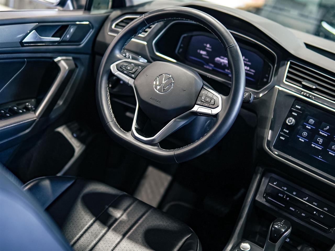 2024 Volkswagen Tiguan COMFORTLINE | AWD | NO ACCIDENTS | LEATHER Photo