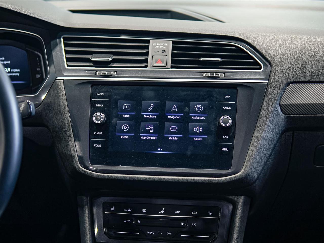 2024 Volkswagen Tiguan COMFORTLINE | AWD | NO ACCIDENTS | LEATHER Photo
