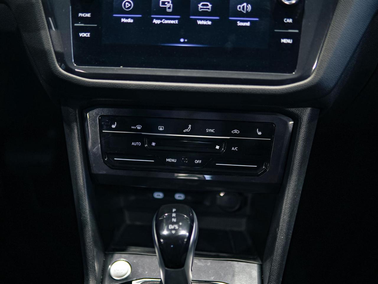 2024 Volkswagen Tiguan COMFORTLINE | AWD | NO ACCIDENTS | LEATHER Photo