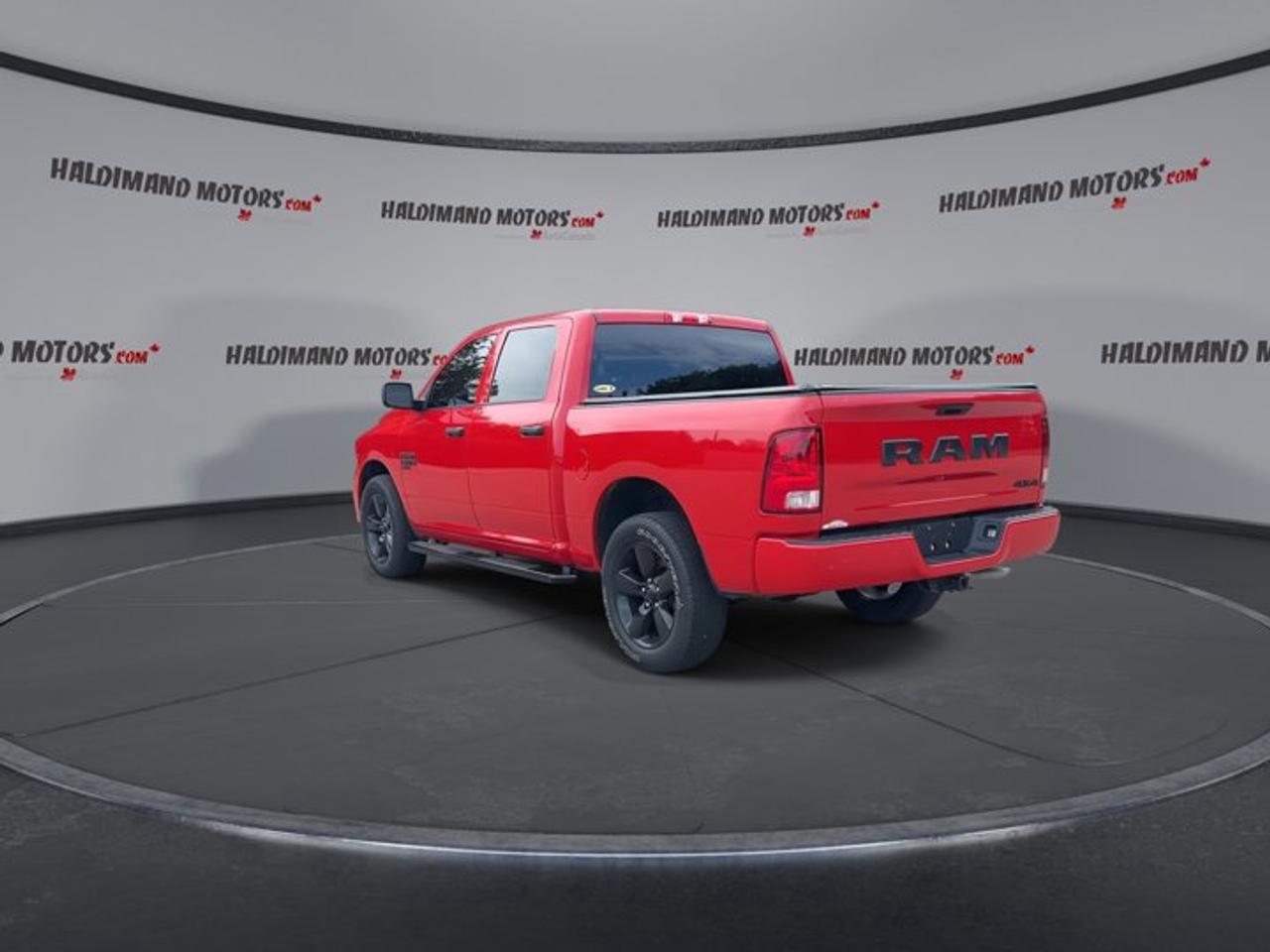 2023 RAM 1500 Classic Express Crew Cab 5'7 Box 4x4 | No accidents Photo