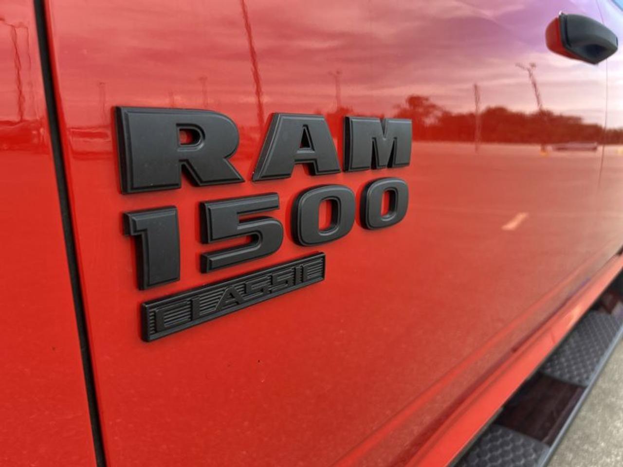 2023 RAM 1500 Classic Express Crew Cab 5'7 Box 4x4 | No accidents Photo