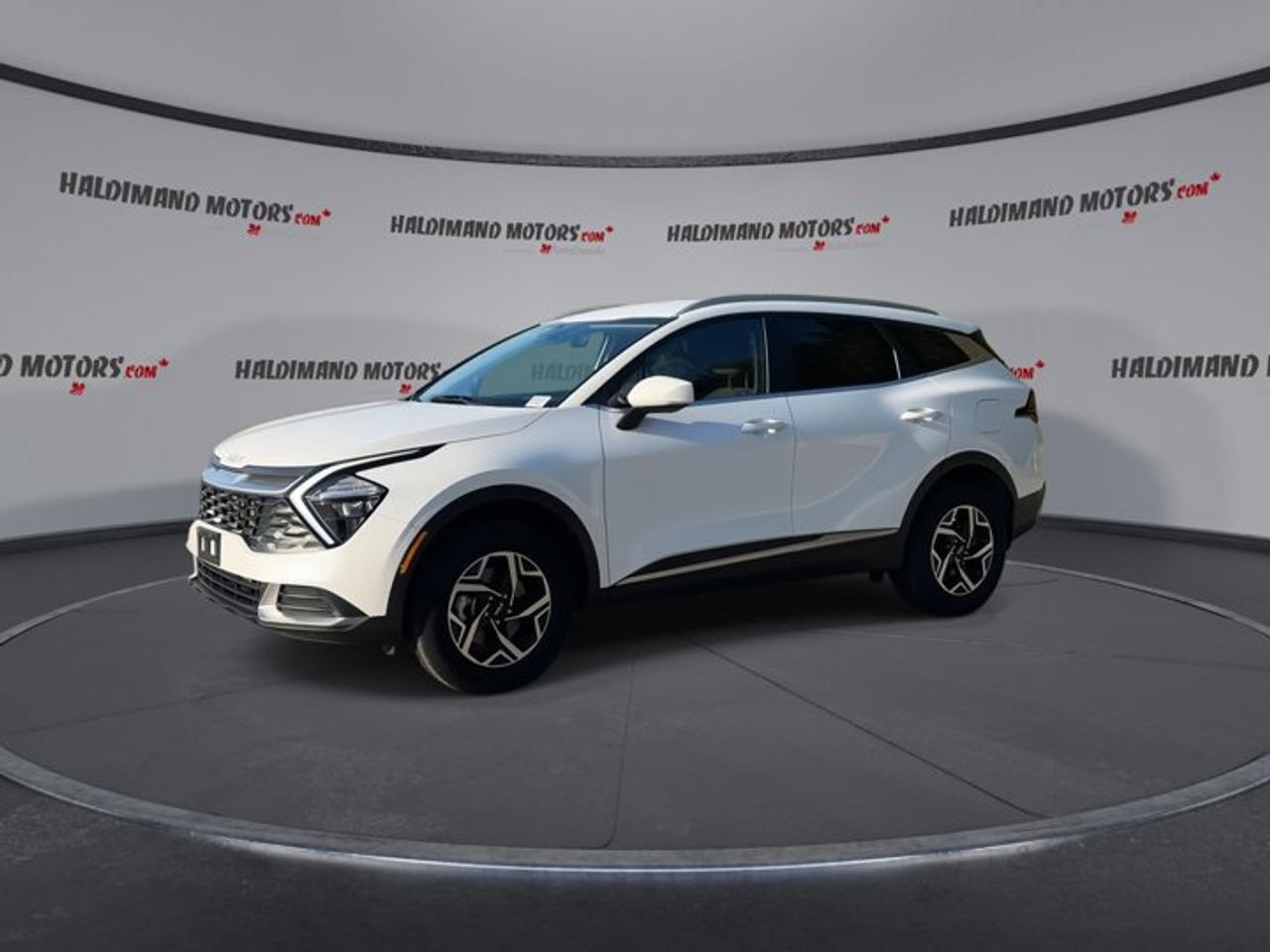 2023 Kia Sportage LX AWD | ONE OWNER | NO ACCIDENTS Photo3