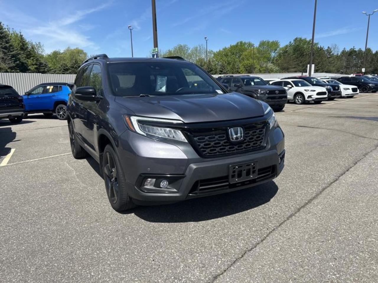 2019 Honda Passport Touring AWD | No Accidents | Sunroof | Vent. Front Seats Photo