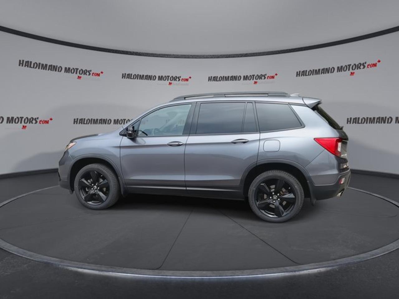2019 Honda Passport Touring AWD | No Accidents | Sunroof | Vent. Front Seats Photo