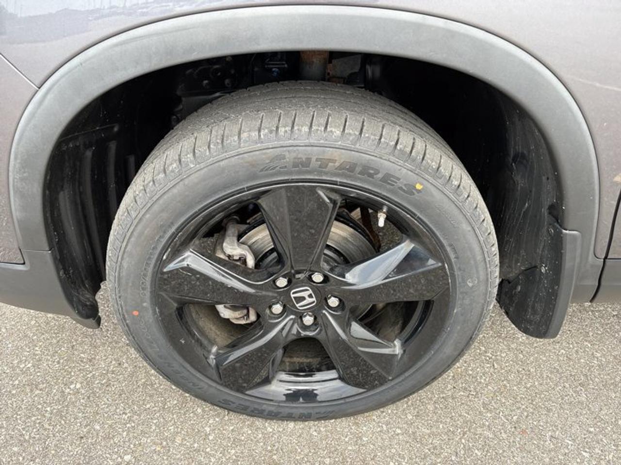 2019 Honda Passport Touring AWD | No Accidents | Sunroof | Vent. Front Seats Photo